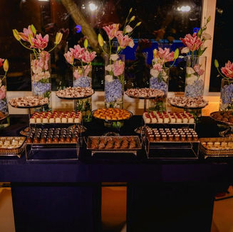 Formatura em Publicidade e Propaganda de Rafaela Kuhn no Ipanema Sports, Porto Alegre. Tema Bubbles com decoração em azul e prata, detalhes criativos e organização Life Eventos Especiais.