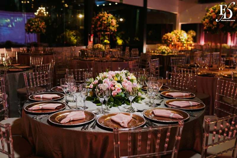 festa de aniversario de 15 anos realizada no party room em porto alegre com organização projeto de decoração e cerimonial de life eventos especiais cerimonialista em porto alegre