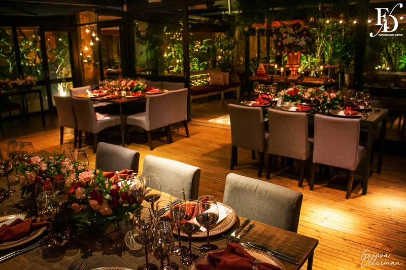 mini-wedding sofisticado e elegante realizado no le bistrot gourmet casamento com 30 convidados luxuoso por life eventos especiais cerimonial e organização de casamento em porto alegre