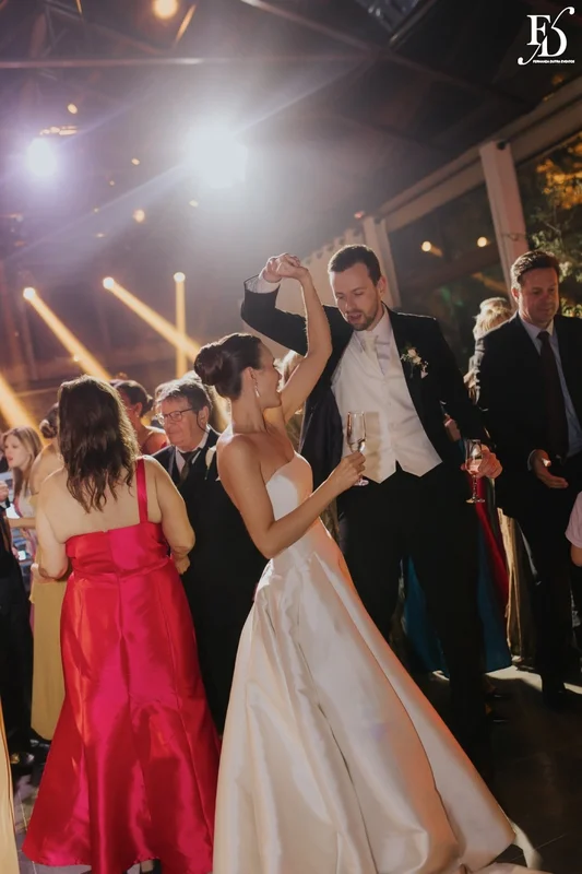 recepção no espaço paraíso em porto alegre viamão alvorada decoração europeia cloud dancer european stylling abertura de pista