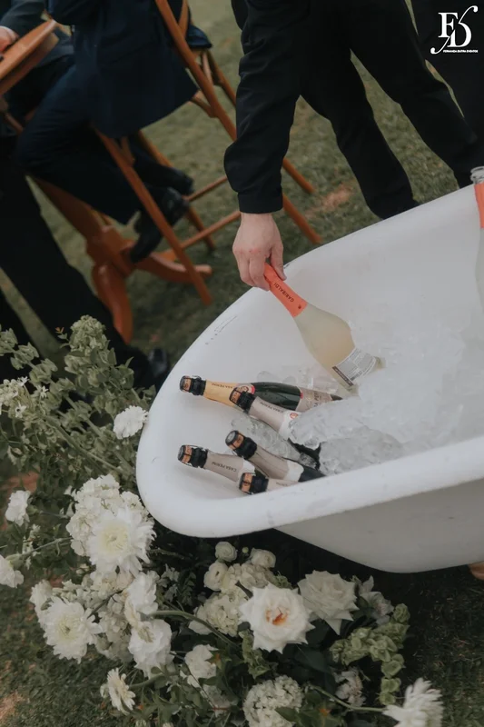 recepção no espaço paraíso em porto alegre viamão alvorada recepção externa decoração europeia cloud dancer european stylling banheira com bebidas