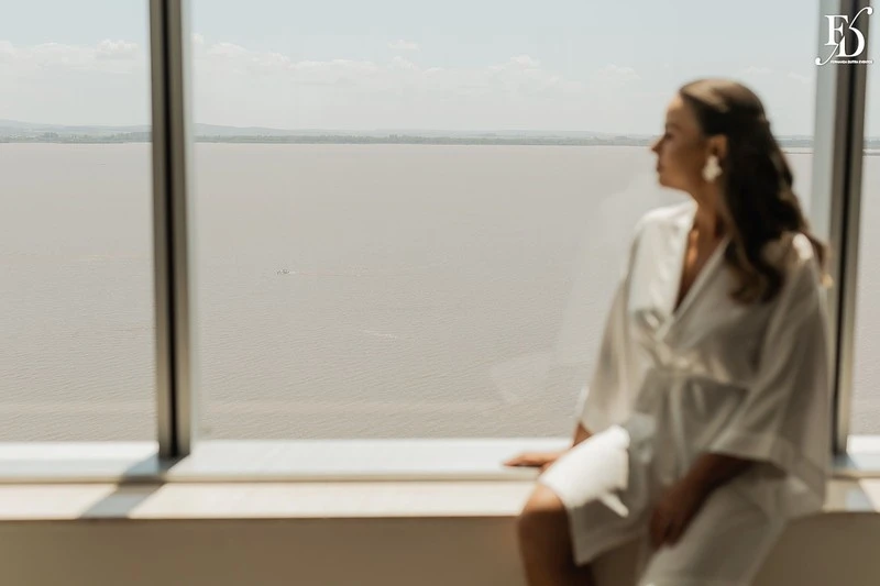 casamento no dry moments & drinks em porto alegre decoração moderna clean e sofisticada com copo de leite