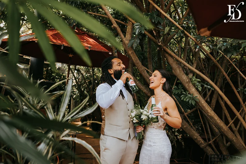 casamento realizado com almoço no le bistrot gourmet em porto alegre e após o almoço celebração de casamento no eat kitchen embarcadero com uma vista fantástica do rio guaíba um por-do-sol de cinema por life eventos especiais