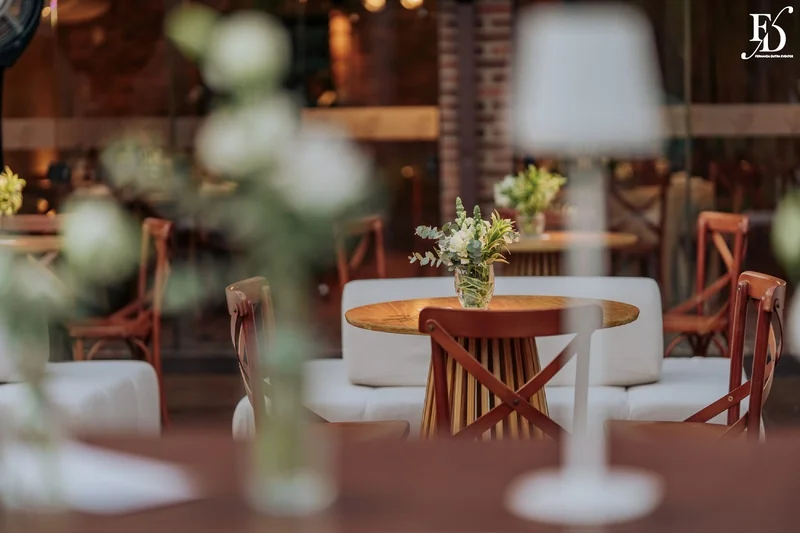 casamento no alto da capela em porto alegre com decoração elegante sofisticada delicada em verde e branco por life eventos especiais 