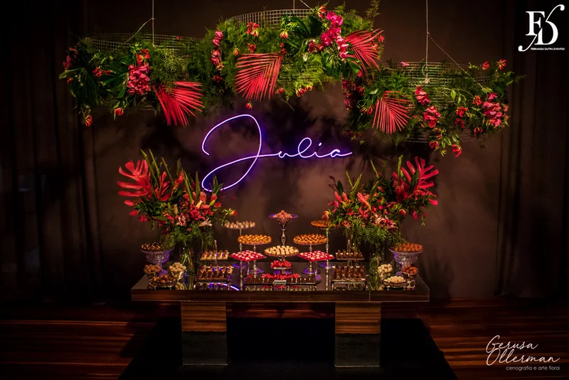 festa de formatura em arquitetura e urbanismo pela pucrs realizada na casa vetro em porto alegre com decoração elegante moderna e sofisticada por life eventos especiais cerimonialista em porto alegre