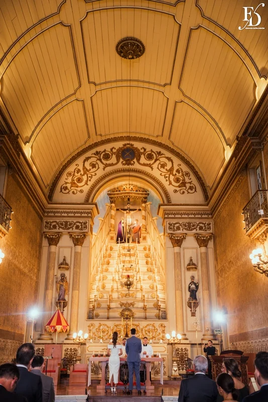 casamento na basílica nossa senhora das dores em porto alegre noivos no altar