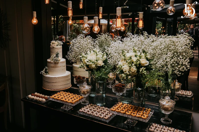 casamento realizado com almoço no le bistrot gourmet em porto alegre e após o almoço celebração de casamento no eat kitchen embarcadero com uma vista fantástica do rio guaíba um por-do-sol de cinema por life eventos especiais