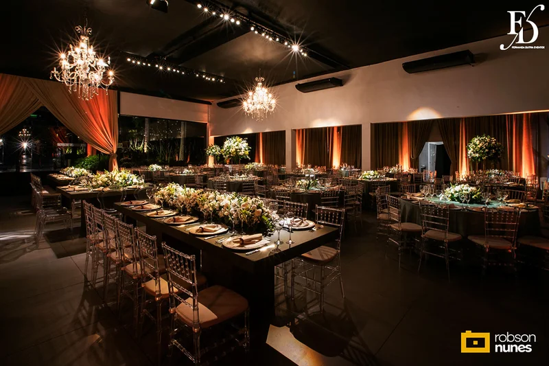 casamento com cerimônia e recepção no party room em porto alegre com projeto de decoração elegante e sofisticado em verde e branco estilo greenery por life eventos especiais cerimonial conduzido por fernanda dutra cerimonialista