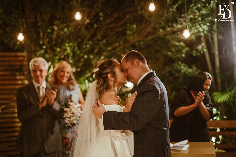 mini-wedding sofisticado e elegante realizado no le bistrot gourmet casamento com 30 convidados luxuoso por life eventos especiais cerimonial e organização de casamento em porto alegre