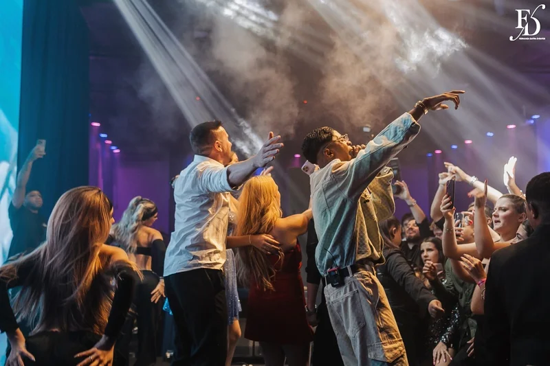 festa de 15 anos porto alegre na casa vetro com tema de aurora boreal mc menok