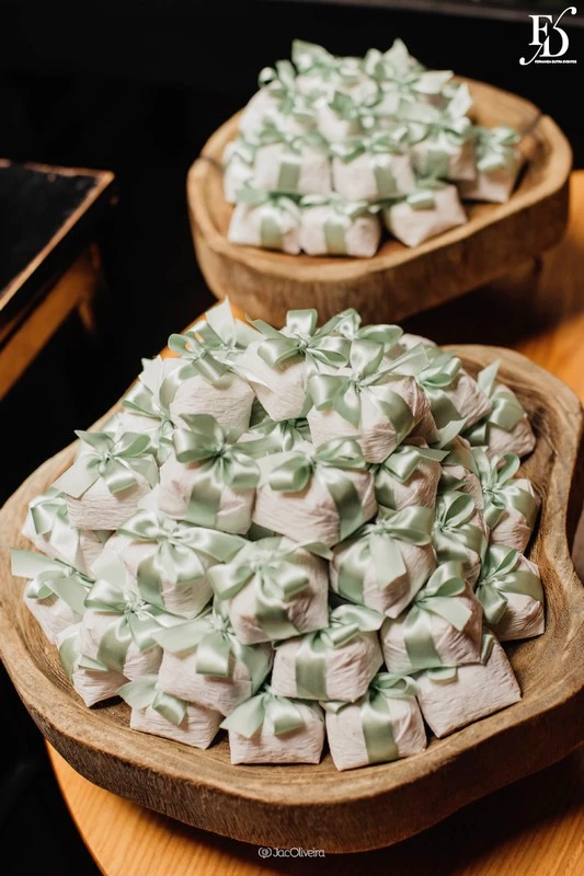 casamento diurno almoço no le bistrot gourmet em porto alegre e recepção na estância das oliveiras em viamão por life eventos especiais decoração colorida vibrante sofisticada bem-casados