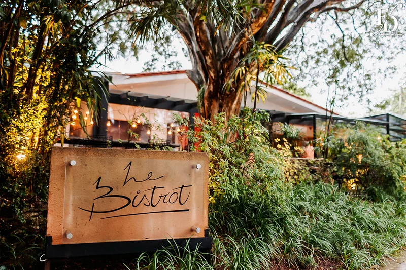 casamento mini-wedding 30 convidados porto alegre decoração clássica elegante verde branco prata le bistrot gourmet life eventos especiais