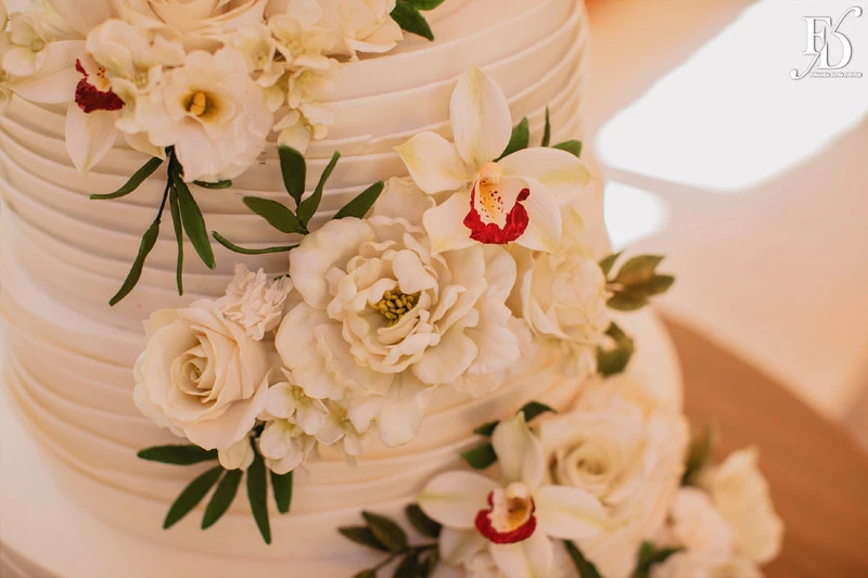 casamento diurno estilo europeu realizado no alto da capela em porto alegre no formato destination wedding com organizacao de life eventos especiais casamento de luxo em porto alegre com decoração luxuosa e clássica