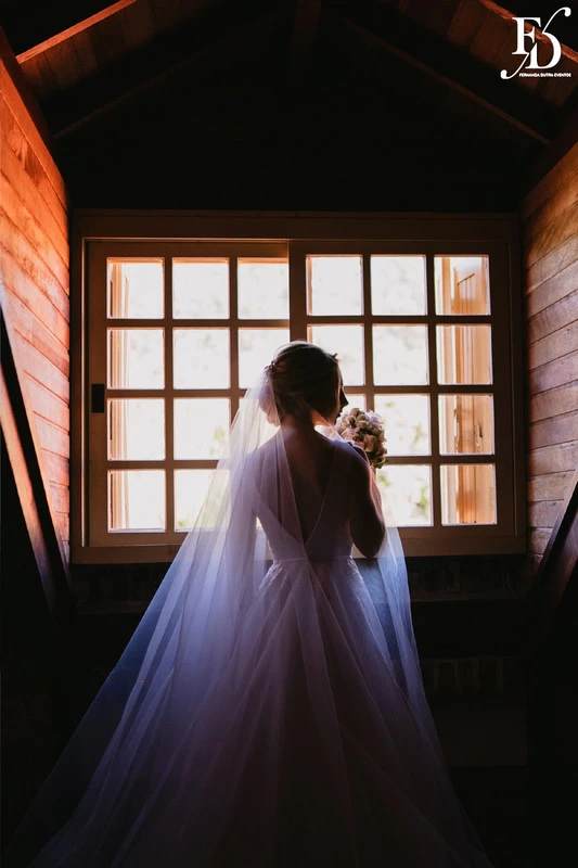 casamento diurno estilo europeu realizado no alto da capela em porto alegre no formato destination wedding com organizacao de life eventos especiais casamento de luxo em porto alegre com decoração luxuosa e clássica