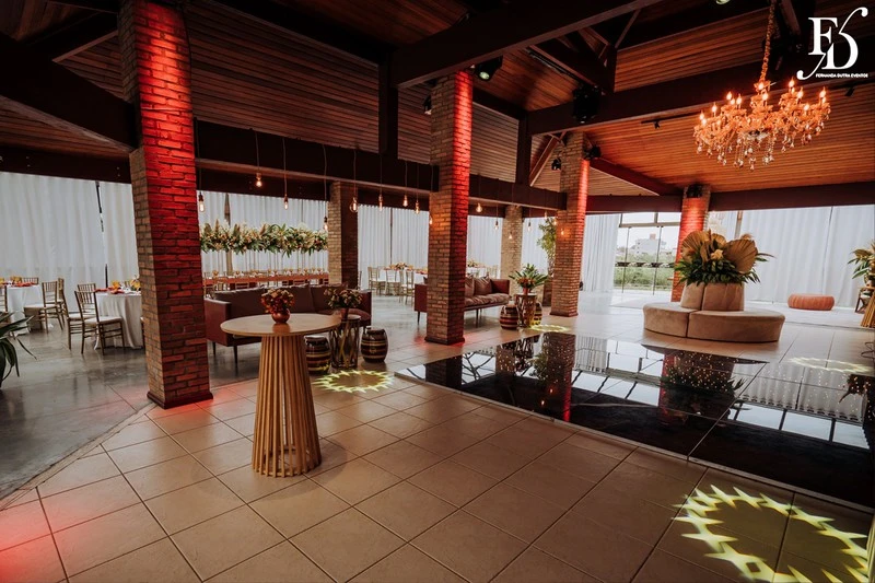 casamento no espaço paraiso em porto alegre viamão alvorada com decoração moderna boho rustico-chic em tons terrosos por life eventos especiais