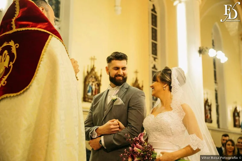 casamento com cerimônia na igreja nossa senhora da conceição igreja matriz de são leopoldo e festa no espaço tao em novo hamburgo com decoração outonal em tons terrosos marsala laranja e amarelo num projeto luxuoso sofisticado e elegante por fernanda dutra cerimonialista em porto alegre por life eventos especiais