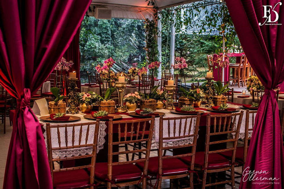 casamento realizado na casa da figueira em porto alegre com cerimônia ao ar livre e decoração estilo boho rústico chic com flores e paisagismo botânico com suculentas em tons de marsala verde e rosa por life eventos especiais assessoria e cerimonial para casamentos em porto alegre