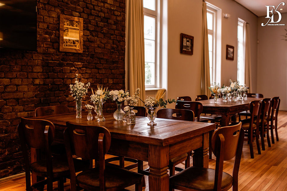 casamento mini-wedding realizado no vinhos do mundo do menino deus em porto alegre com decoração romântica delicada e sofisticada por life eventos especiais cerimonial de eventos em porto alegre