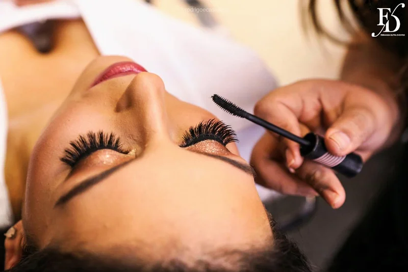 casamento com cerimônia na igreja santa teresinha do menino jesus e festa e recepção na casa vetro em Porto Alegre com organização e cerimonial de fernanda dutra da life eventos especiais cerimonialista em porto alegre