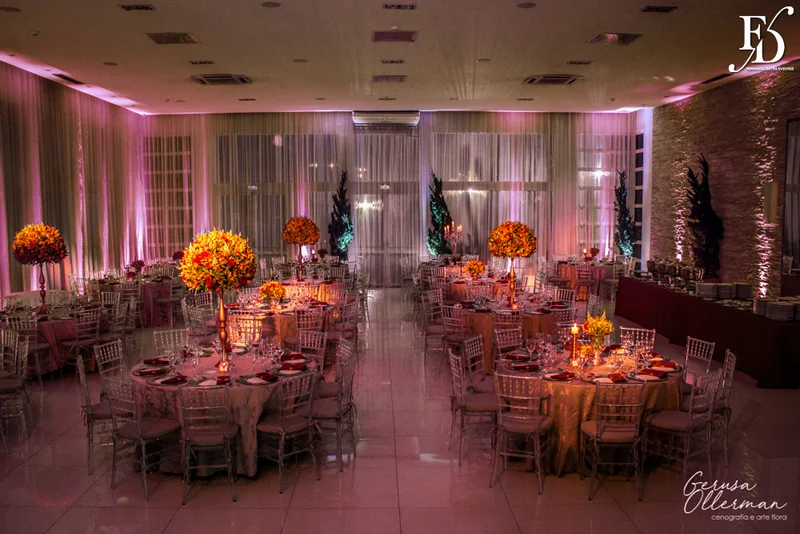 casamento com cerimônia na igreja nossa senhora da conceição igreja matriz de são leopoldo e festa no espaço tao em novo hamburgo com decoração outonal em tons terrosos marsala laranja e amarelo num projeto luxuoso sofisticado e elegante por fernanda dutra cerimonialista em porto alegre por life eventos especiais