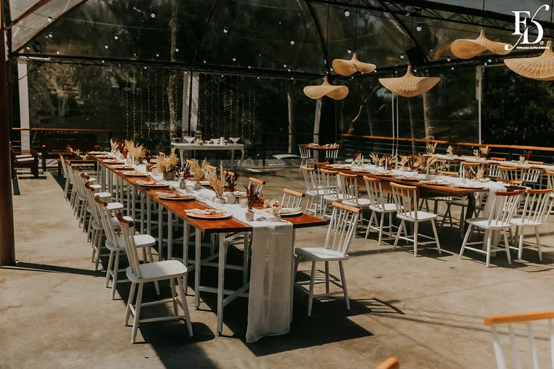casamento divertido e animado na casa na chácara, em porto alegre; um casal jovem, despojado, que queria celebrar esse momento com um rodízio de pizza - casamento com pizza - decoração estilo boho wedding em tons terrosos cerimonial de life eventos especiais