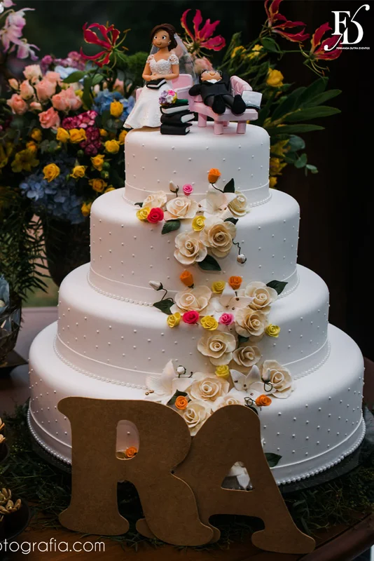 casamento diurno estilo destination wedding realizado em ivoti no interior do rs com cerimônia ao ar livre e recepção no salão principal do espaço da torre com decoração boho chic colorida botânica em tons de azul por life eventos especiais assessoria e cerimonial de casamentos em porto alegre