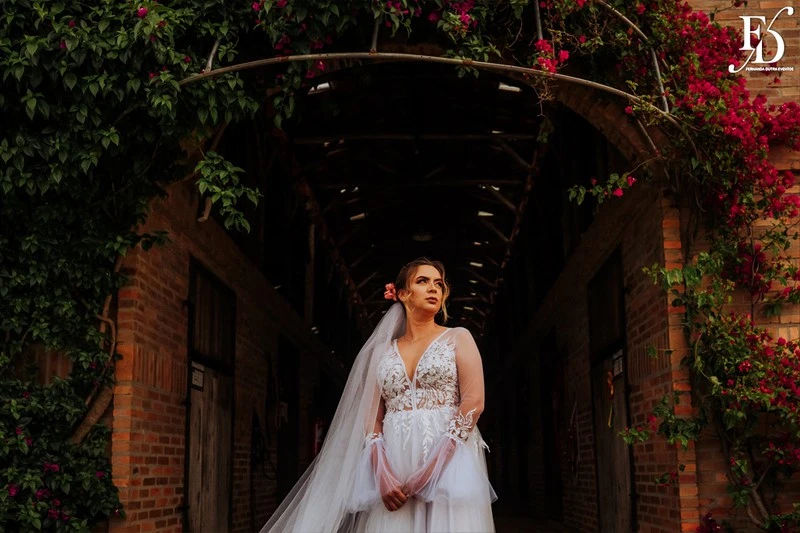 casamento no espaço paraiso em porto alegre viamão alvorada com decoração moderna boho rustico-chic em tons terrosos por life eventos especiais noiva