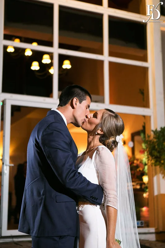casamento realizado no vale dos vinhedos no rio grande do sul no formato destination wedding nos vinhedos gaúchos com cerimônia ao ar livre e recepção no salão principal do mamma gemma tratoria em bento gonçalves por fernanda dutra cerimonialista da life eventos especiais de porto alegre
