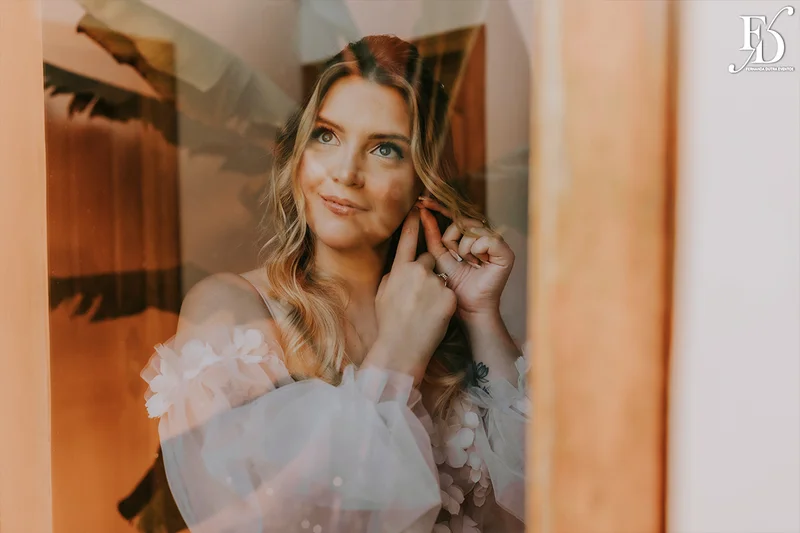 casamento divertido e animado na casa na chácara, em porto alegre; um casal jovem, despojado, que queria celebrar esse momento com um rodízio de pizza - casamento com pizza - decoração estilo boho wedding em tons terrosos cerimonial de life eventos especiais