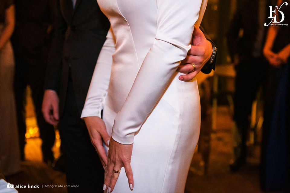 mini wedding casamento para 35 convidados de uma mineira e um gaúcho realizado no le bistrot gourmet em porto alegre com decoração elegante sofisticada luxuosa por life eventos especiais cerimonialista em porto alegre especializada em casamento e mini-wedding