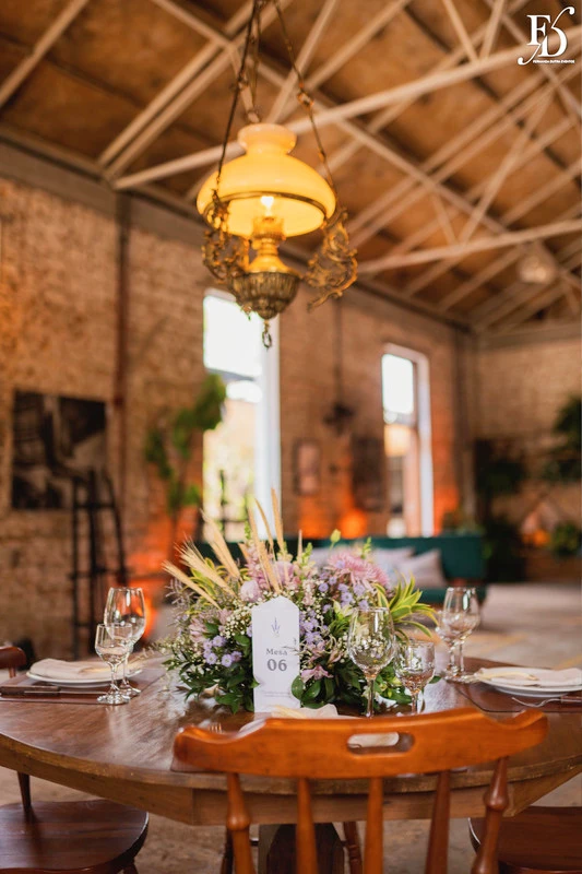 A formatura da residência médica da Claudiane de Paiva foi celebrada em grande estilo no Rancho Tabacaray, com decoração que uniu cultura gaúcha e raízes indígenas e organização de Life Eventos Especiais