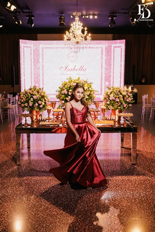 festa de aniversario de 15 anos realizada no party room em porto alegre com organização projeto de decoração e cerimonial de life eventos especiais cerimonialista em porto alegre