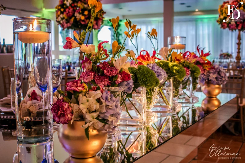 casamento diurno estilo destination wedding realizado em ivoti no interior do rs com cerimônia ao ar livre e recepção no salão principal do espaço da torre com decoração boho chic colorida botânica em tons de azul por life eventos especiais assessoria e cerimonial de casamentos em porto alegre