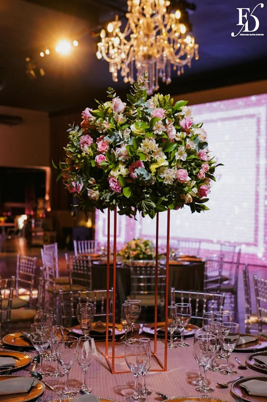 festa de aniversario de 15 anos realizada no party room em porto alegre com organização projeto de decoração e cerimonial de life eventos especiais cerimonialista em porto alegre