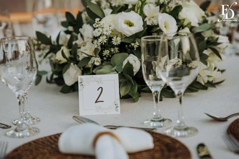 casamento realizado na casa na chácara em porto alegre mini-wedding intimista para 40 convidados com decoração clássica e elegante em branco e verde por life eventos especiais cerimonialistas em porto alegre