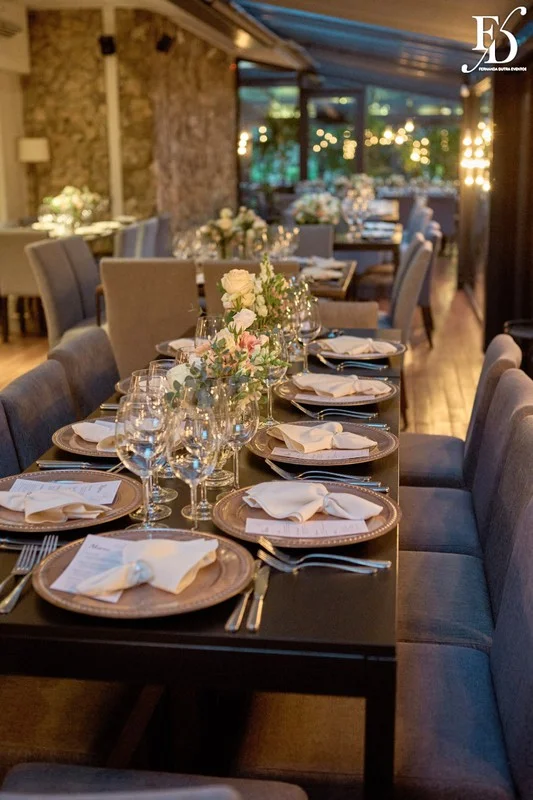casamento mini-wedding realizado no Le Bistrot Gourmet em Porto Alegre com projeto de decoração delicado, romântico e elegante em tons pastéis