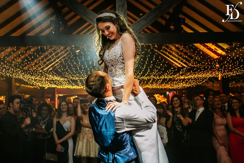 casamento diurno realizado em porto alegre rs no alto da capela por life eventos especiais cerimonialista wedding planner especializada em casamentos de alto padrão em porto alegre decoração boho chic botânica em tons de nude rosa e verde por life eventos especiais