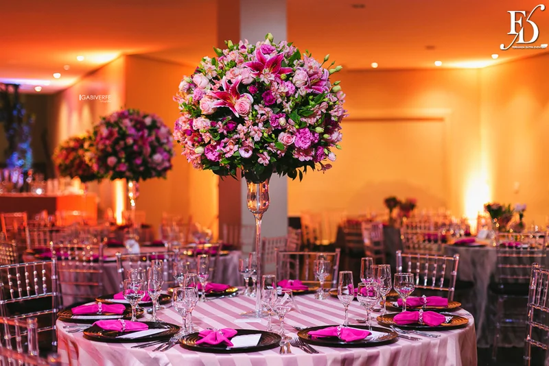 festa de aniversário de 15 anos em porto alegre realizada no foyer em grêmio náutico união gnu com decoração linda e moderna por life eventos especiais cerimonialista em porto alegre