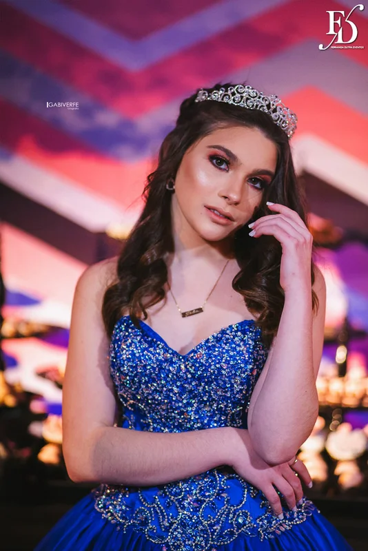 festa de aniversário de 15 anos em porto alegre realizada no foyer em grêmio náutico união gnu com decoração linda e moderna por life eventos especiais cerimonialista em porto alegre