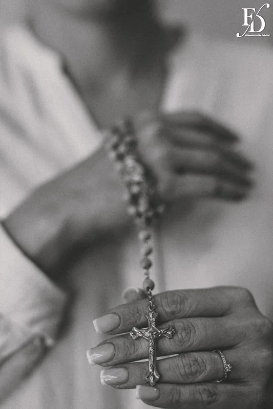 casamento no le bistrot em porto alegre organizado por life eventos especiais organizado por life eventos especiais com cerimônia no local e decoração clássica elegante e sofisticada em branco verde e prata com planejamento organização e execução de life eventos especias em porto alegre