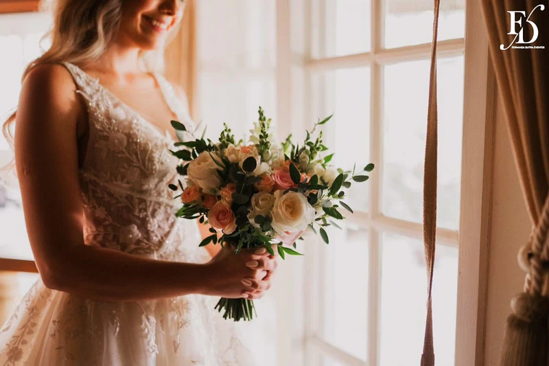 casamento realizado na alameda figueira em cachoeirinha com decoração romântica e delicada em tons de rosa e verde com bouganvilles por life eventos especiais assessoria e cerimonial de casamentos em porto alegre