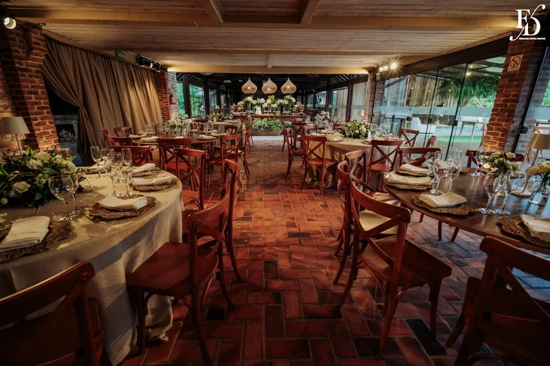 casamento no alto da capela em porto alegre com decoração elegante sofisticada delicada em verde e branco por life eventos especiais 