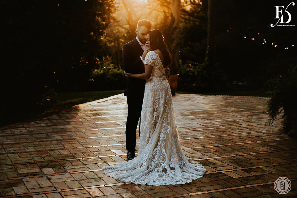 casamento com cerimônia e recepção na casa da figueira em porto alegre com decoração romântica e delicada em rosa ouro rosê e perolas criando um clima harmonioso e delicado por life eventos especiais assessoria e organização de casamento em porto alegre