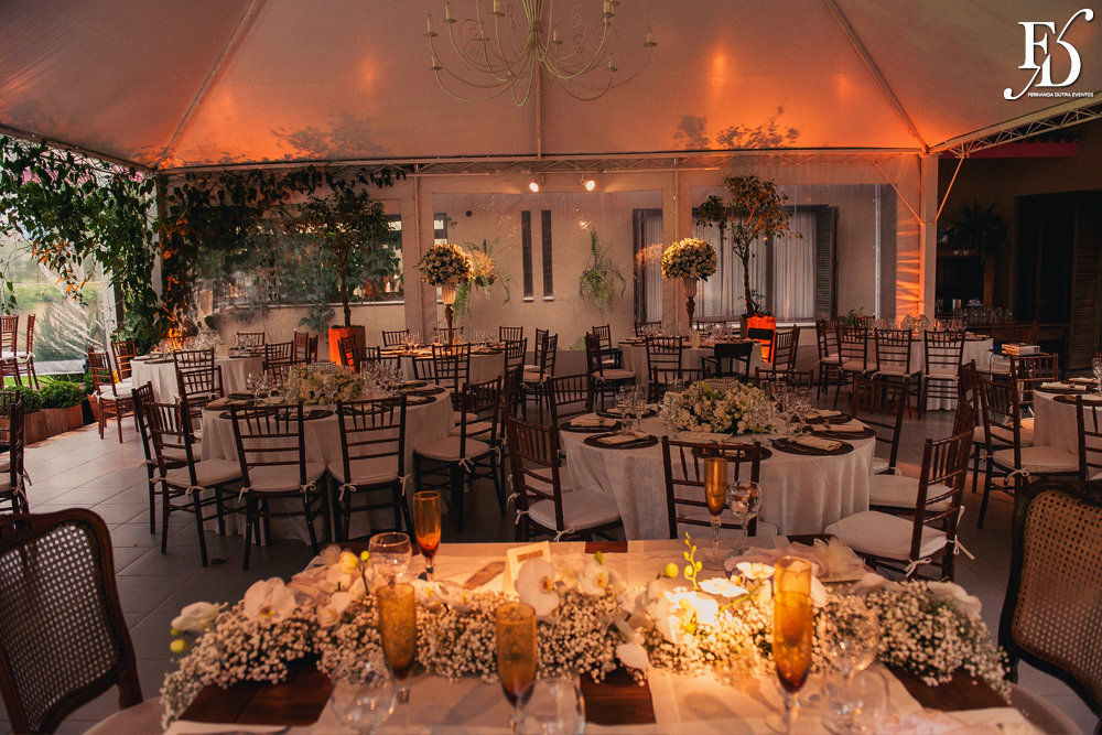 casamento com cerimônia e recepção na casa da figueira em porto alegre com decoração rústico-chique em marfim dourado e branco por life eventos especiais cerimonialista em porto alegre para casamento