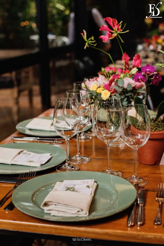 casamento diurno almoço no le bistrot gourmet em porto alegre e recepção na estância das oliveiras em viamão por life eventos especiais decoração colorida vibrante sofisticada