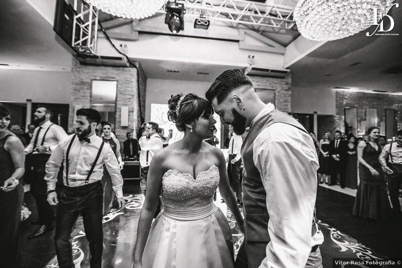 casamento com cerimônia na igreja nossa senhora da conceição igreja matriz de são leopoldo e festa no espaço tao em novo hamburgo com decoração outonal em tons terrosos marsala laranja e amarelo num projeto luxuoso sofisticado e elegante por fernanda dutra cerimonialista em porto alegre por life eventos especiais