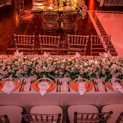 casamento com cerimônia na catedral metropolitana de porto alegre igreja nossa senhora da madre de deus e recepção no salão dos espelhos do clube do comércio de porto alegre com decoração clássica clean elegante e sofisticada em branco e prata por life eventos especiais cerimonial em porto alegre