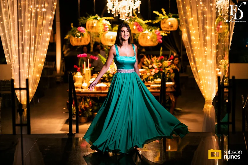 festa de formatura em enfermagem pela pucrs no party room em porto com projeto de decoração estilo boho chic desenvolvido por fernanda dutra cerimonialista organizadora de eventos em porto alegre life eventos especiais