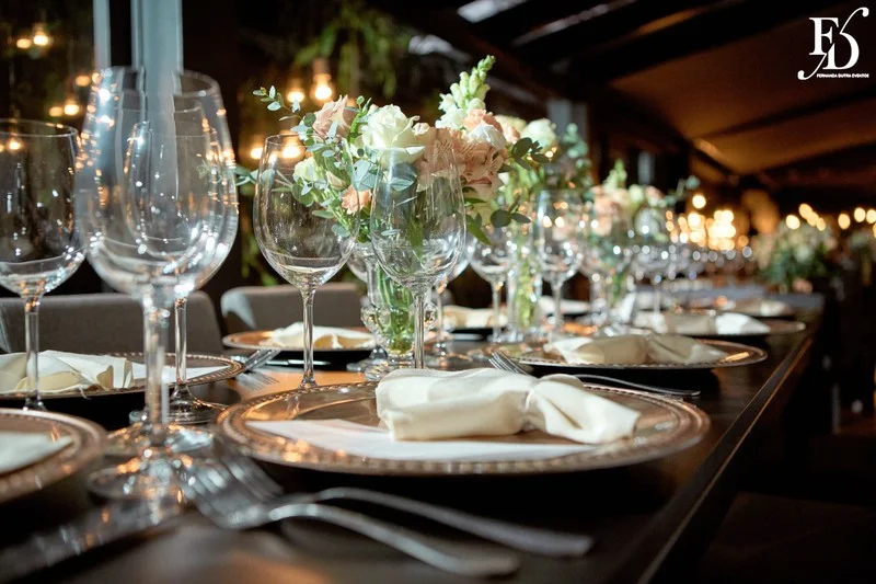 casamento mini-wedding realizado no Le Bistrot Gourmet em Porto Alegre com projeto de decoração delicado, romântico e elegante em tons pastéis