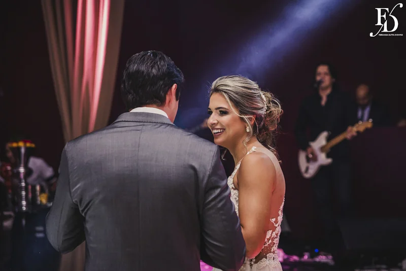 casamento com cerimônia no salão da casa vetro em porto alegre com decoração sofisticada luxuosa requintada com inspiração francesa por life eventos especiais cerimonialista em porto alegre especializada em casamento